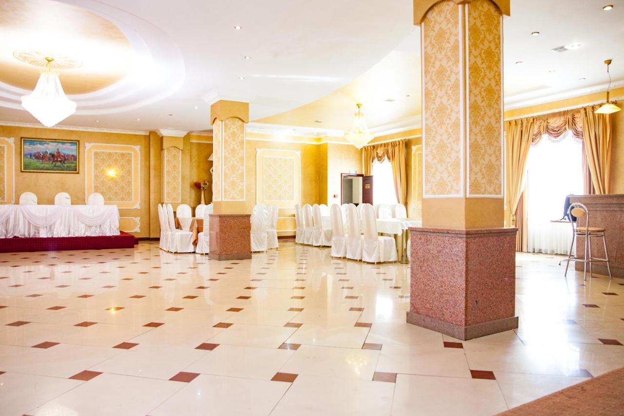 Ak Samal Hotel Karagandi Kültér fotó