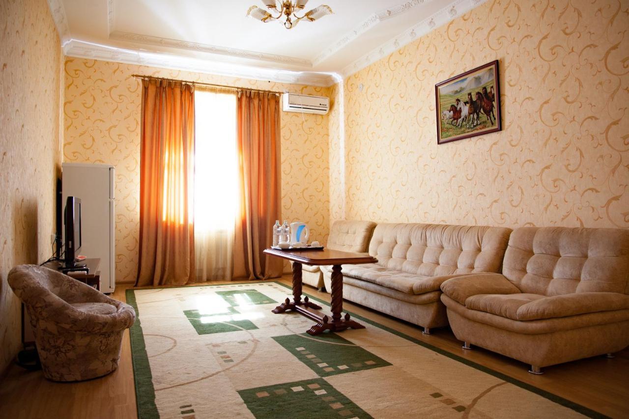Ak Samal Hotel Karagandi Kültér fotó